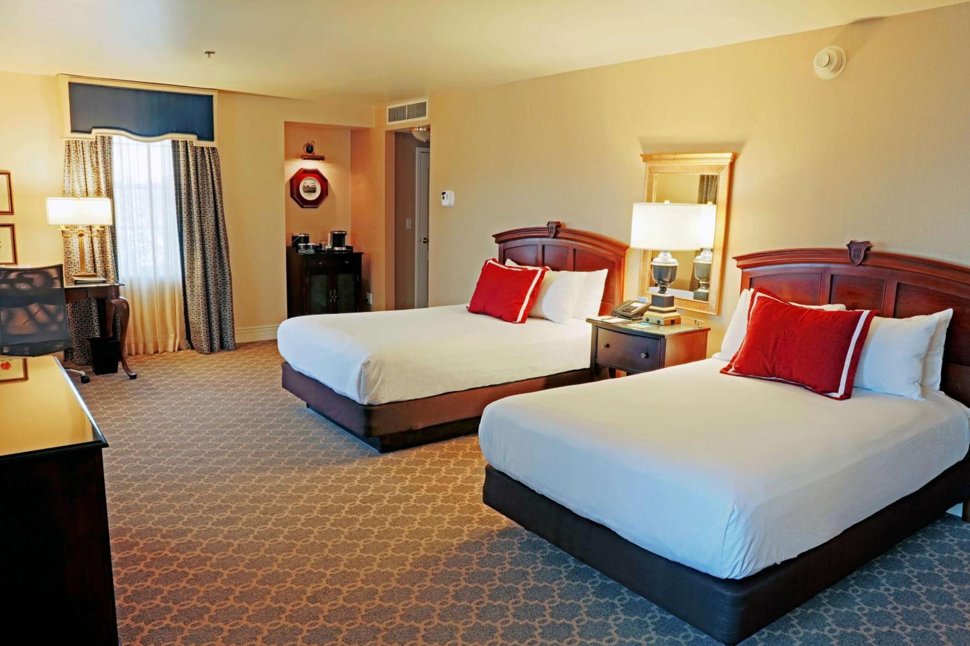 Hotel Roanoke & Conference Center, Curio Collection By Hilton Esterno foto