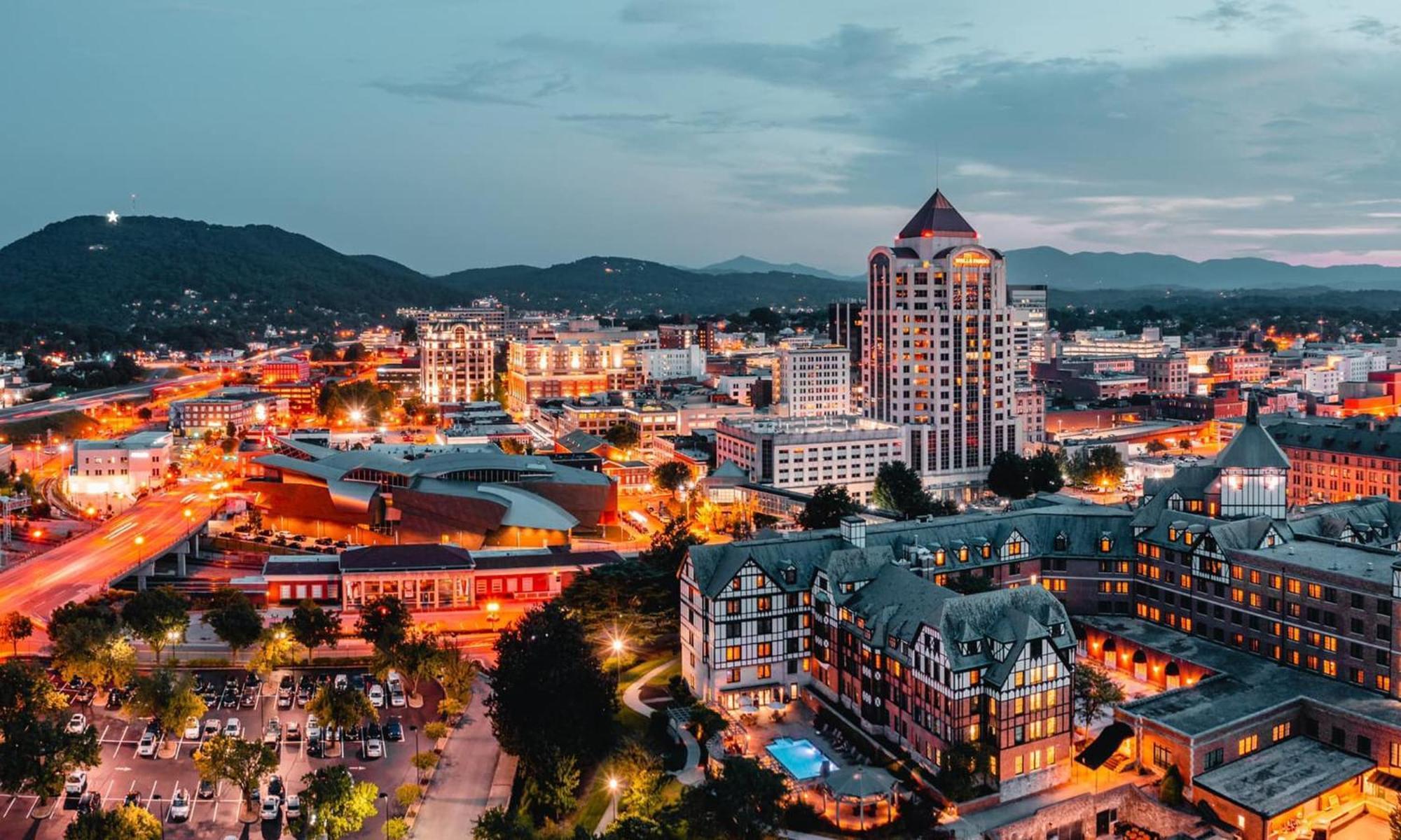 Hotel Roanoke & Conference Center, Curio Collection By Hilton Esterno foto