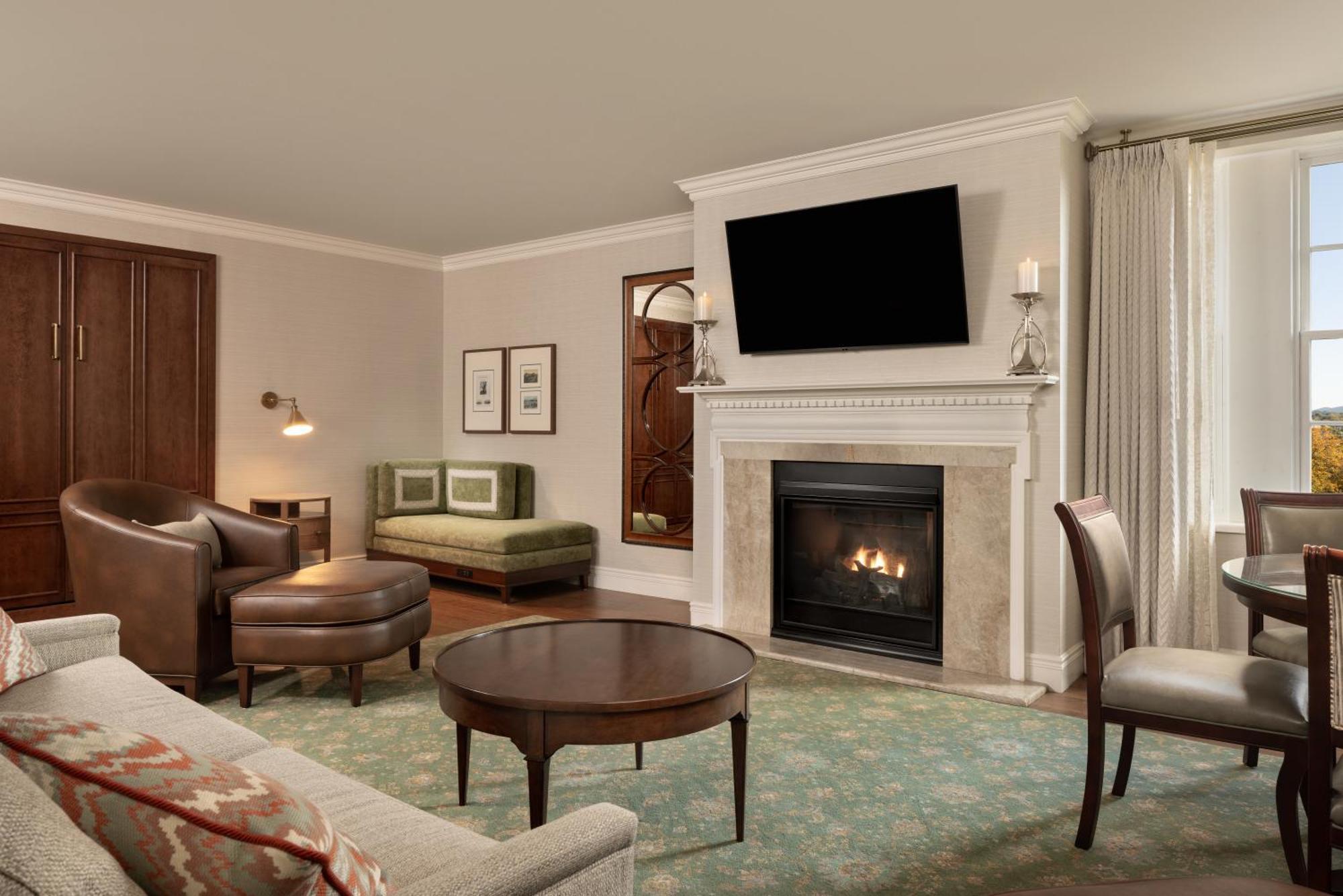 Hotel Roanoke & Conference Center, Curio Collection By Hilton Esterno foto